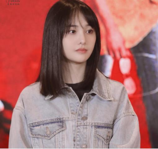 于文文整容前的故事，探索真实与美丽的起点