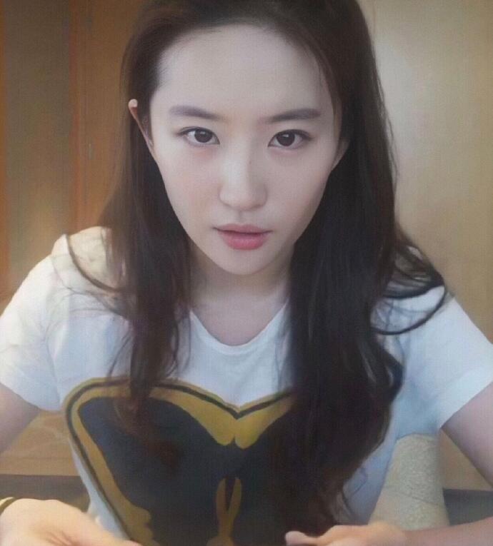刘亦菲整容，传闻背后的真相与理解