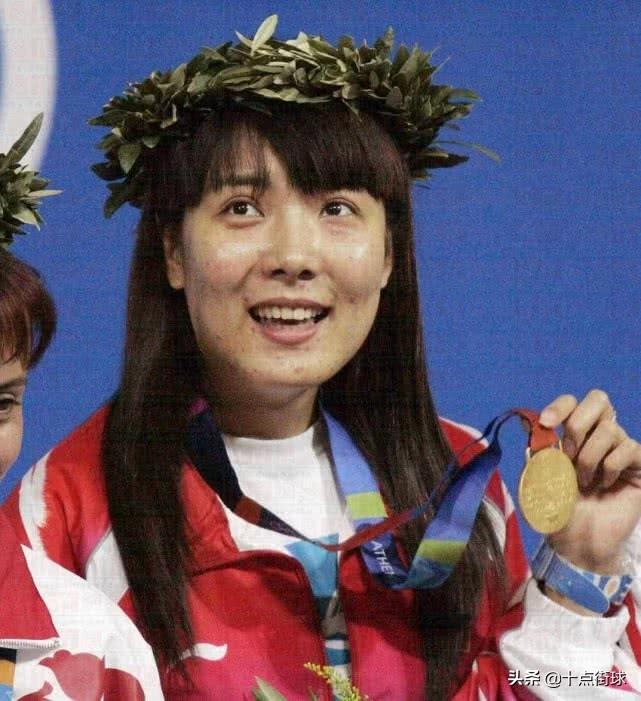 郭晶晶整容前后，变化中的美丽与坚韧