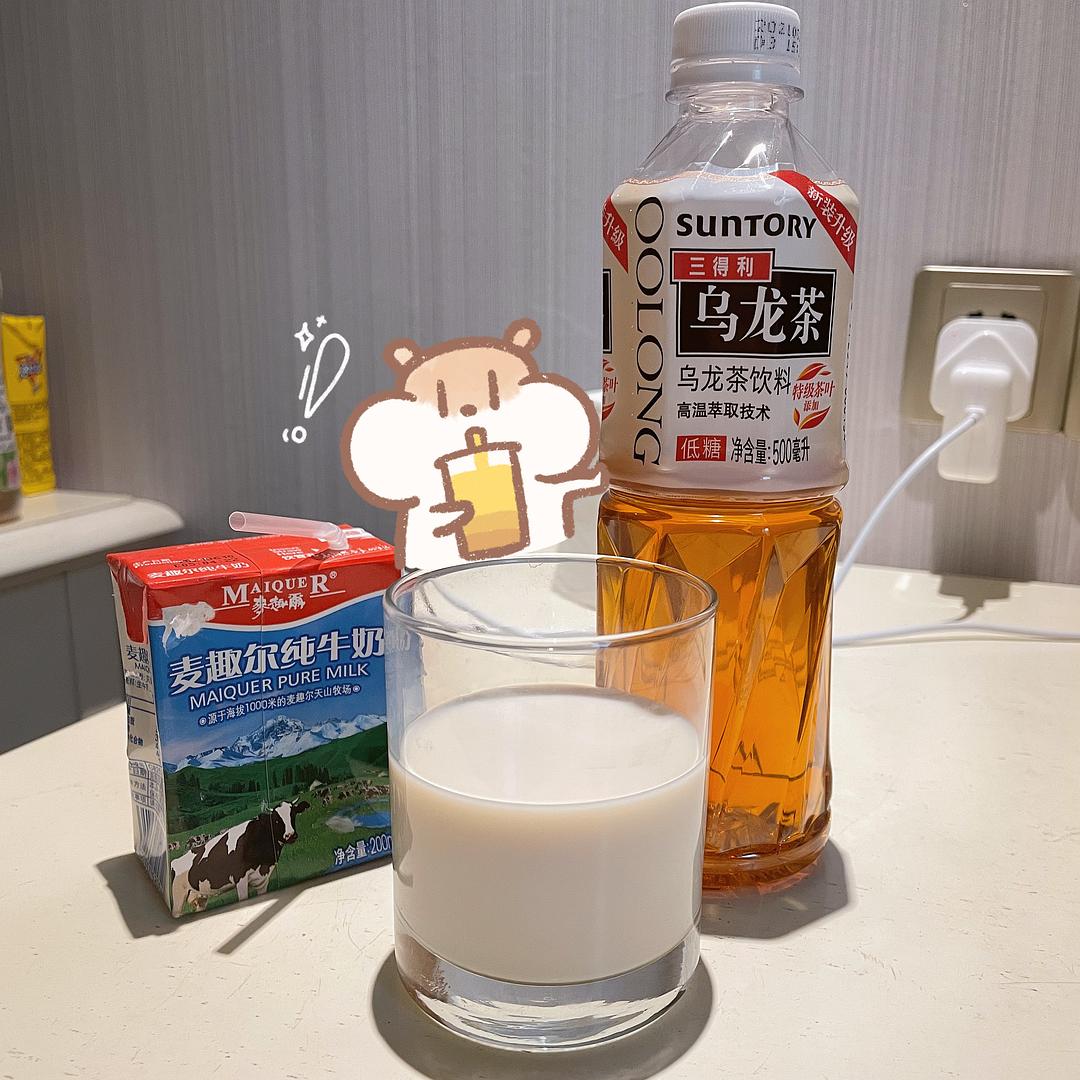 三得利乌龙茶与牛奶的完美结合，独特比例的茶道艺术