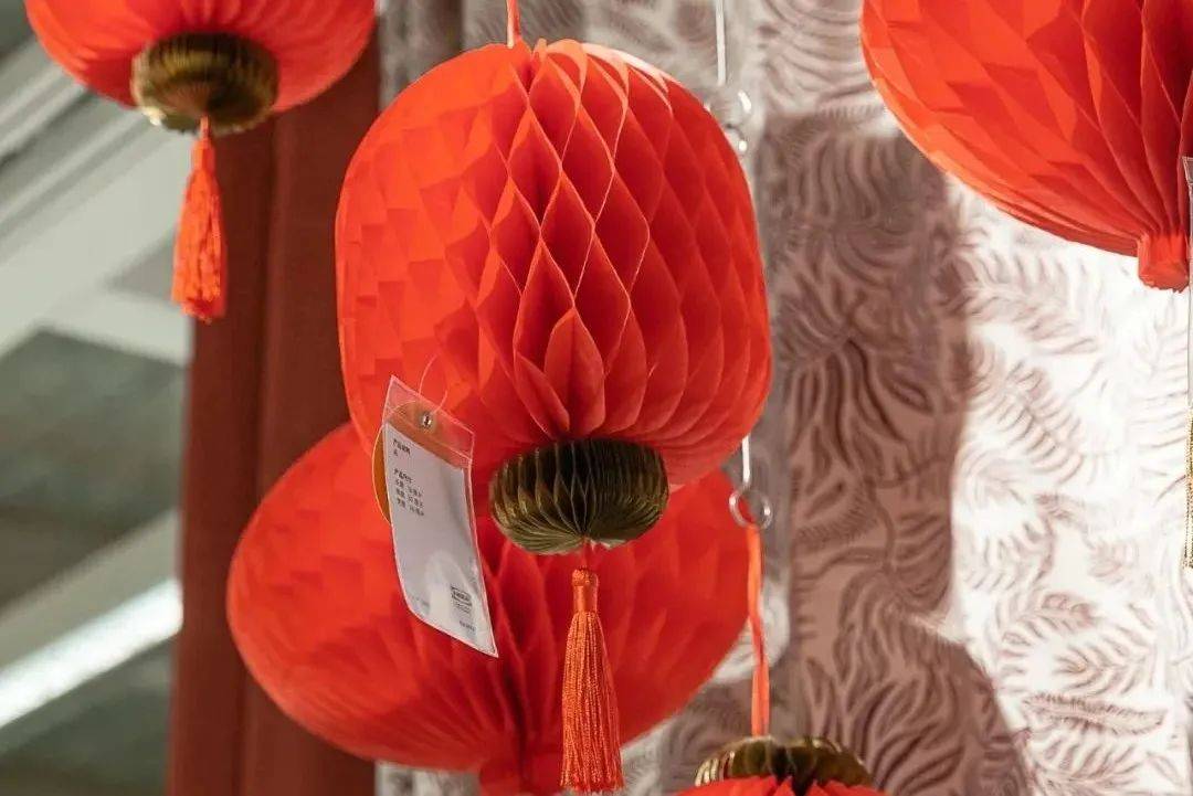 正版彩图挂牌红灯笼，传统与现代的融合之美