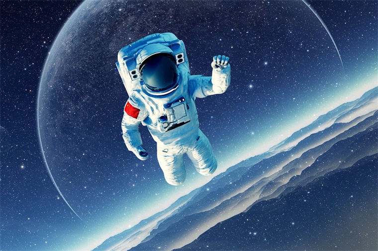 神舟十三号宇航员，探索宇宙的勇者